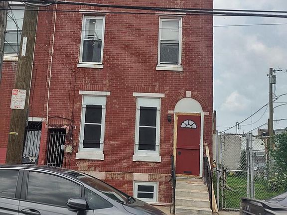 3rd image of 3114 Emerald St