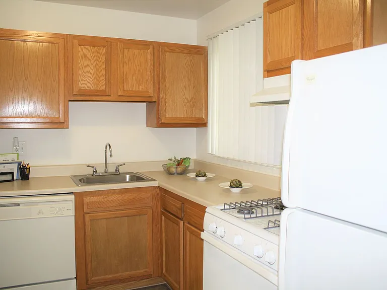 Meadowood Townhomes — Photo 30
