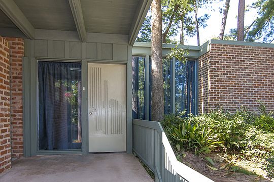 2nd image of 1100 Delwood Dr