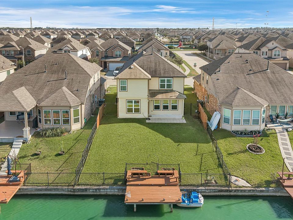 1st image of 24718 Puccini Pl