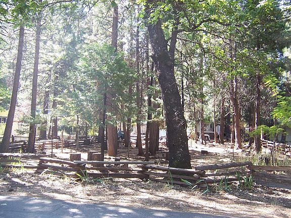 4th image of 30715 Bambi Dr