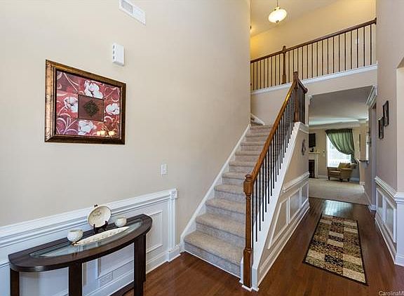5th image of 473 Sheltered Cove Ct