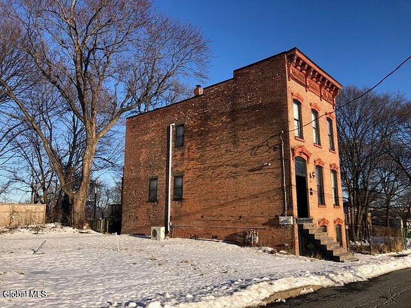 4th image of 39-47 Ten Broeck Place