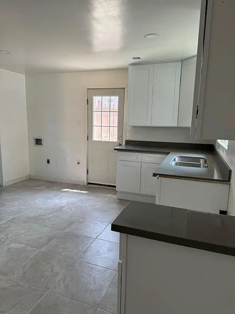 2 bed, 850 sqft, $2,550 — Photo 2