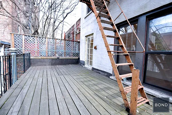 Rented by Bond New York | media 54