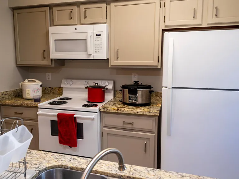 342 Wilcrest Dr — Photo 6