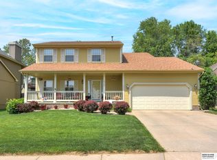 16364 Taylor St, Omaha, NE 68116