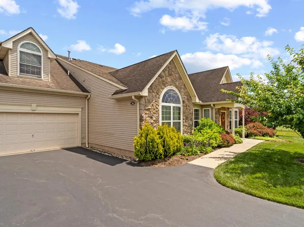 16 Pebble Beach Dr, Royersford, PA 19468