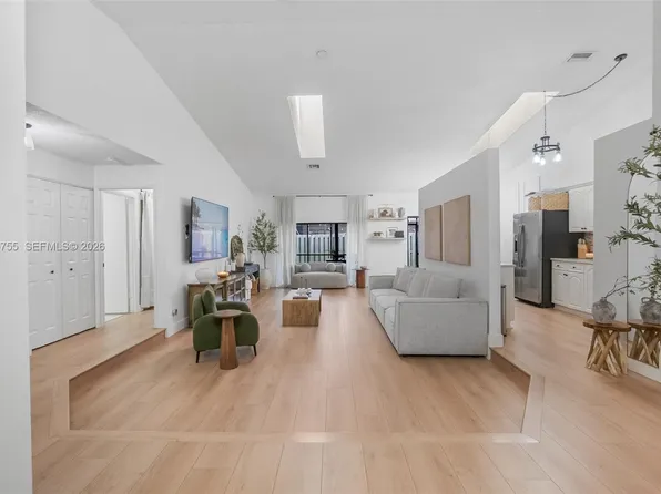 7560 NW 79th Ave APT V2, Fort Lauderdale, FL 33321