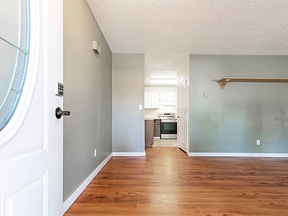 5th image of 203 Buck St