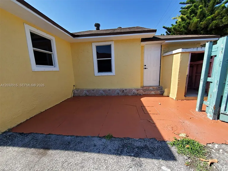 10341 NW 6th Ave — Photo 3