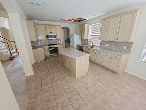 5th image of 1410 Grand Haven Ln