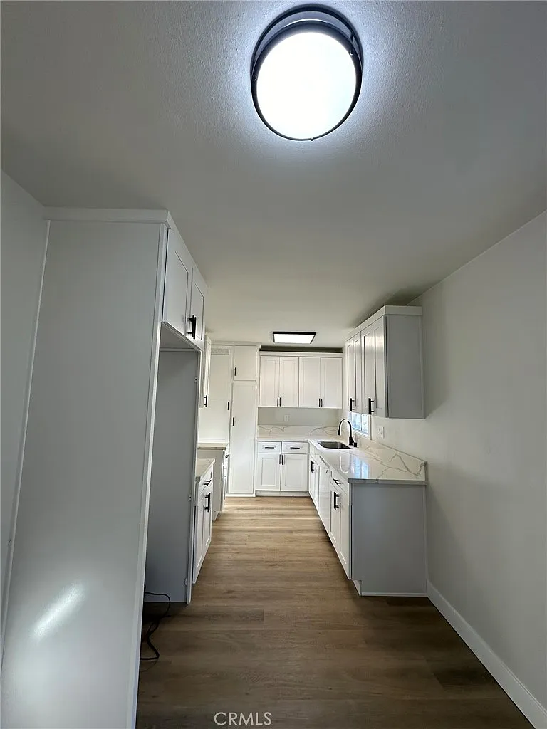 1 bed, 800 sqft, $1,800 — Photo 3