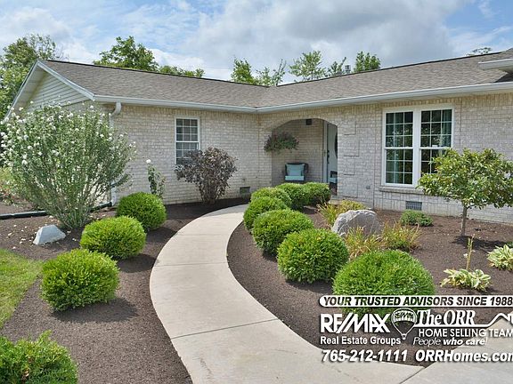 2nd image of 8901 N Lakewood Dr