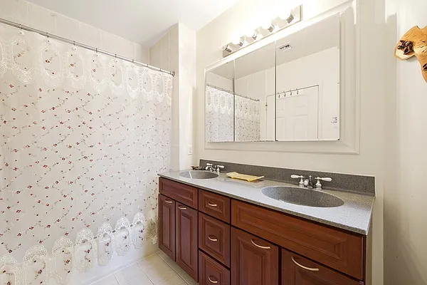 Rented by MNS | media 23