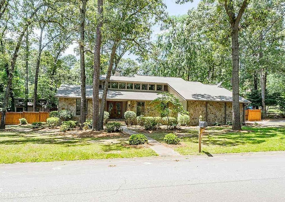 1st image of 117 Stillwood Dr