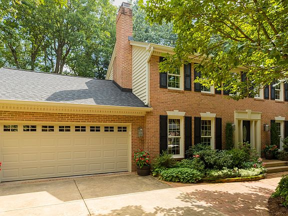 2nd image of 4405 Eastwood Ct