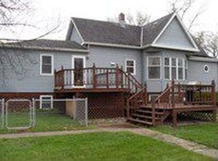 203 9th St N, Wahpeton, ND 58075