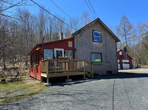 51 N Guilford Road, Monson, ME 04464