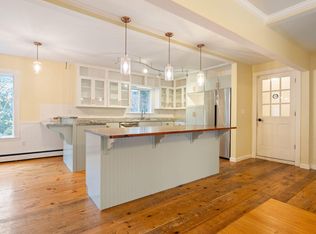 10 Durham Rd, Freeport, ME 04032
