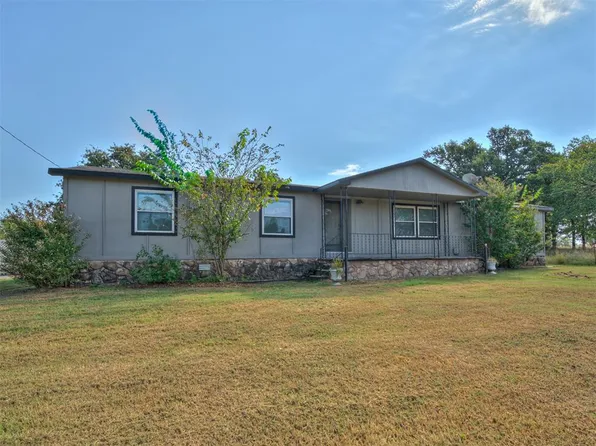 1924 S Harrah Rd, Harrah, OK 73045