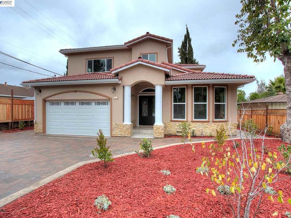 1st image of 42137 Palm Ave