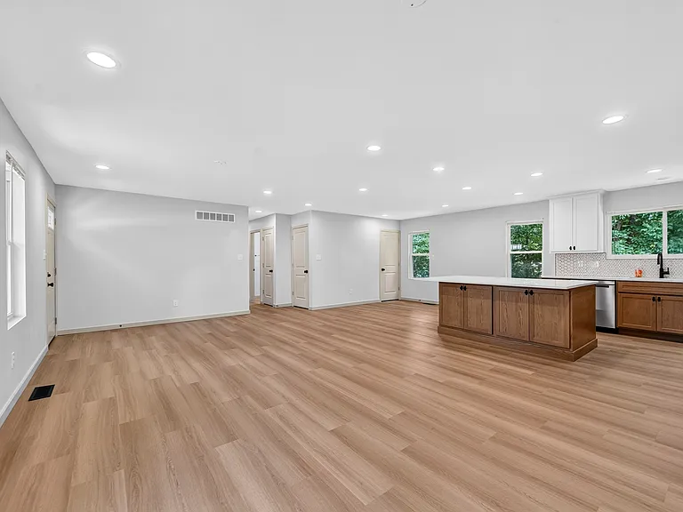 4105 Amy Ct — Photo 10