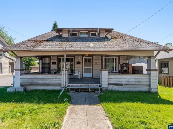 2328 State St, Salem, OR 97301