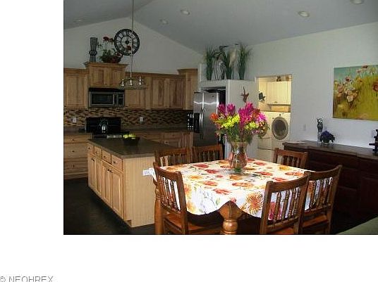4th image of 16740 Catherine Ave