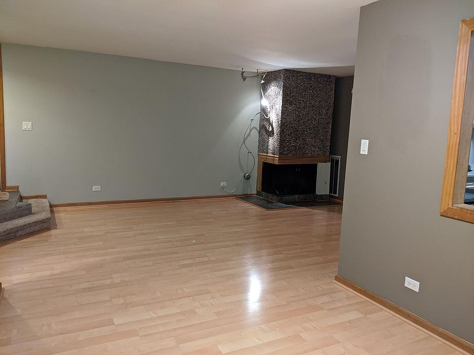1st image of 904 Knottingham Dr #1AL