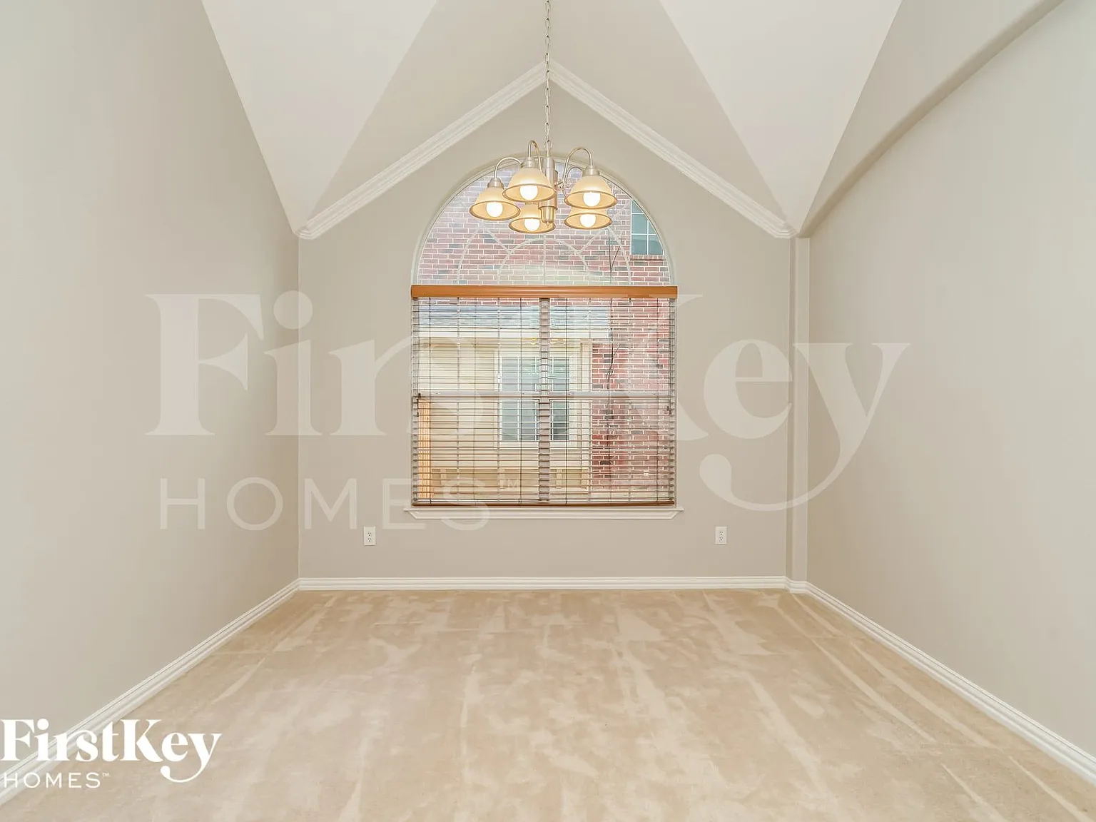 3 bed, 2.0 bath, 2529 sqft, $2,965 — Photo 3