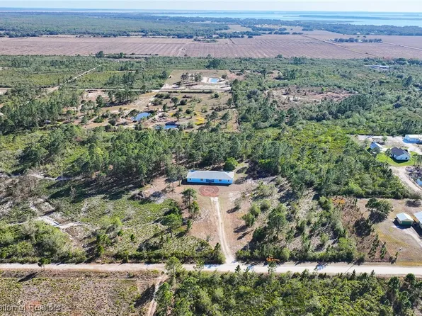 2833 Tawny Dr, Lorida, FL 33857