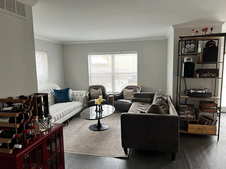 1387 Smith Ave — Photo 11