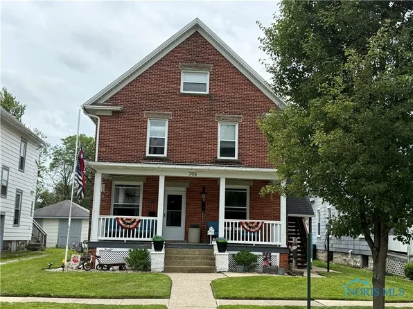 705 South St, Fremont, OH 43420