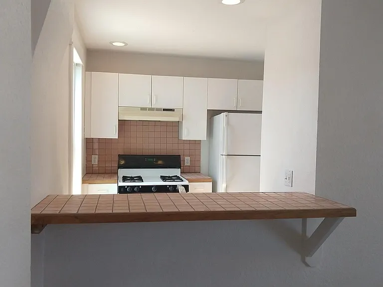 202 Main St #A — Photo 3