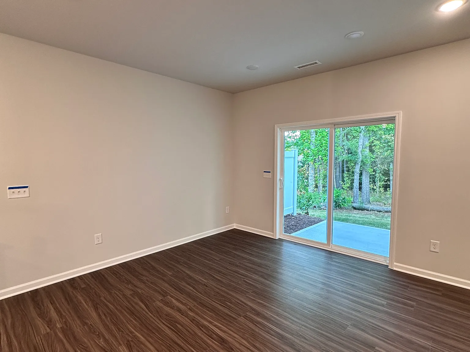 3 bed, 1511 sqft, $1,900 — Photo 4