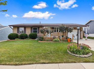 5817 Eastview Ave SW, Cedar Rapids, IA 52404