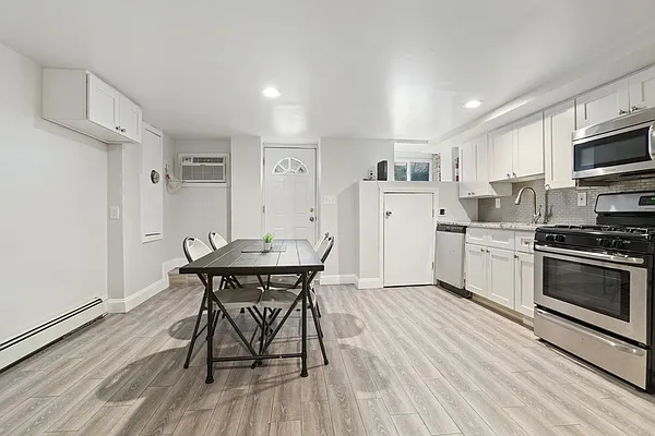 Rented by Compass | media 9