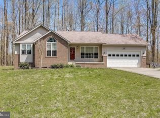 1052 Pam Ann Ln, Lothian, MD 20711
