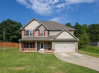 272 Running Bear Dr, Smiths Station, AL 36877