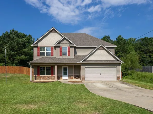 272 Running Bear Dr, Smiths Station, AL 36877