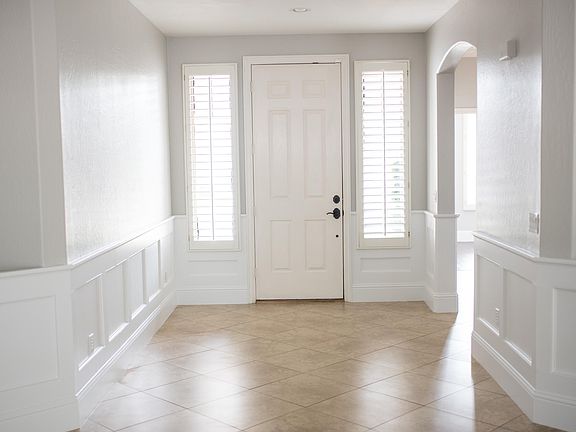 5th image of 1520 E REDWOOD Place