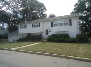 33 Reid St, Sayreville, NJ 08872
