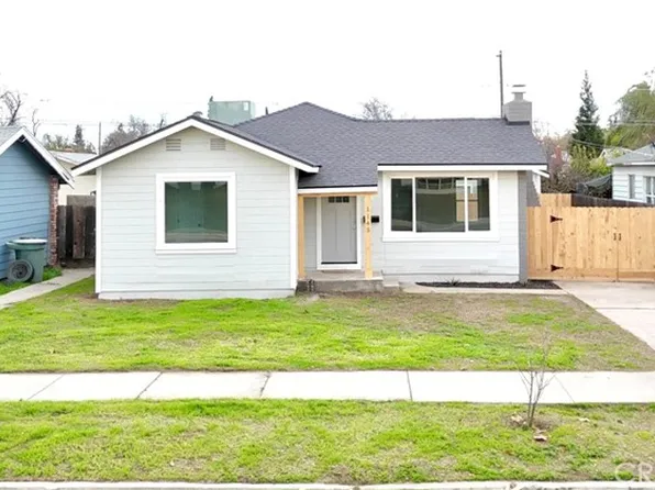 1145 W 22nd St, Merced, CA 95340