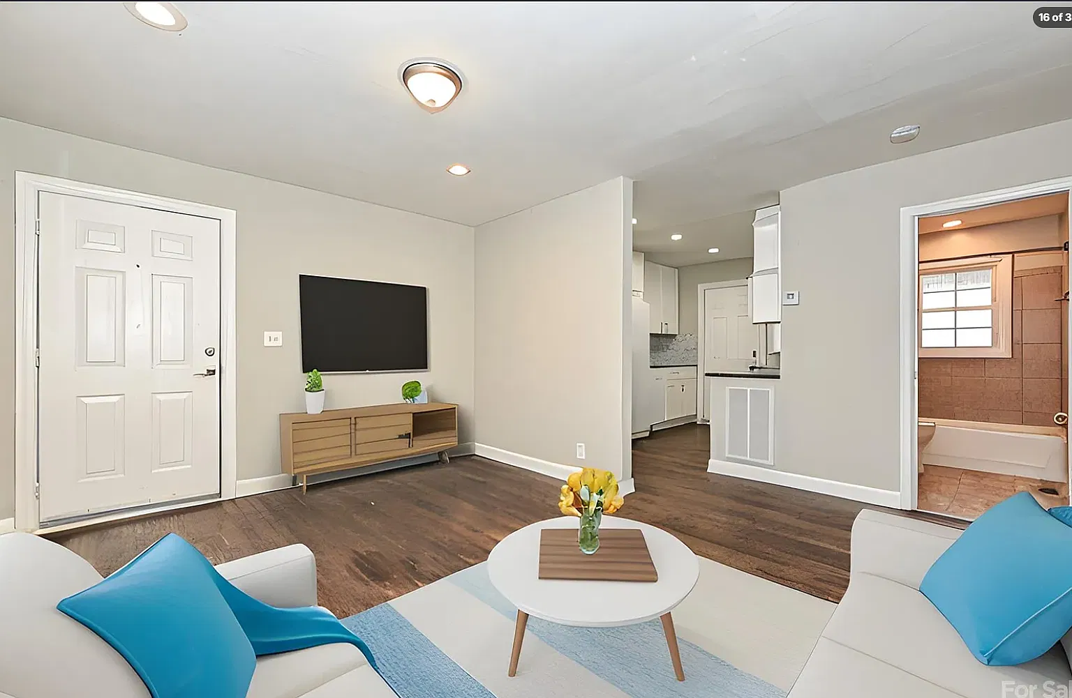 2 bed, 700 sqft, $1,350 — Photo 3