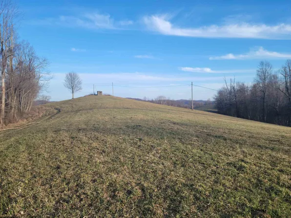 Vine St, Shinnston, WV 26431