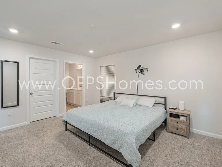4627 Naval Ct — Photo 22