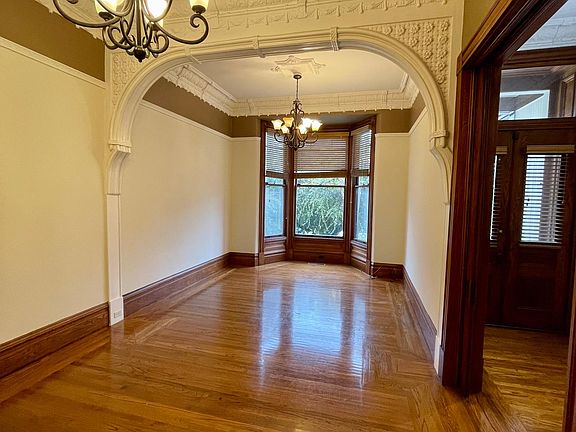 3rd image of 2460 Folsom St
