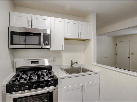 3rd image of 2695 Mar Vista Dr APT D