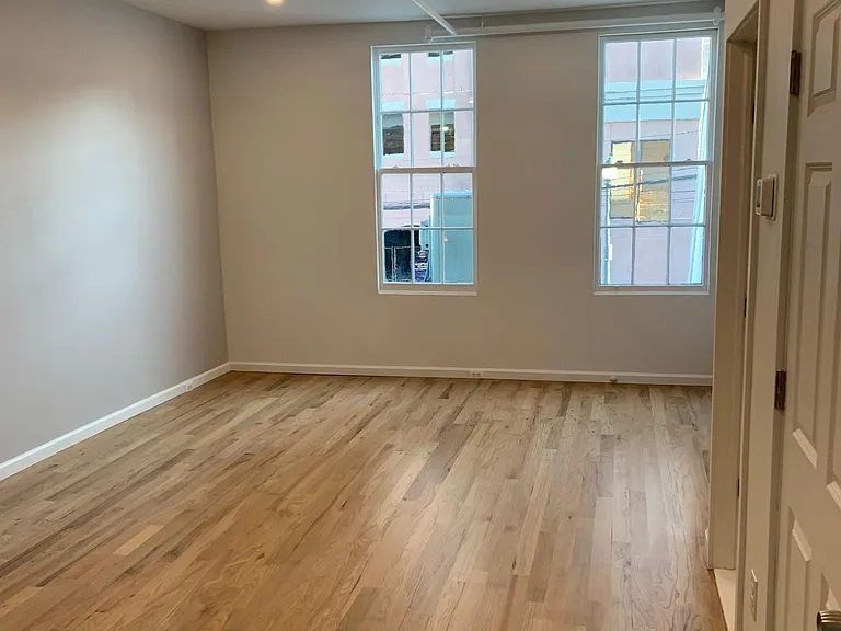 123 N High St #1-2 — Photo 6
